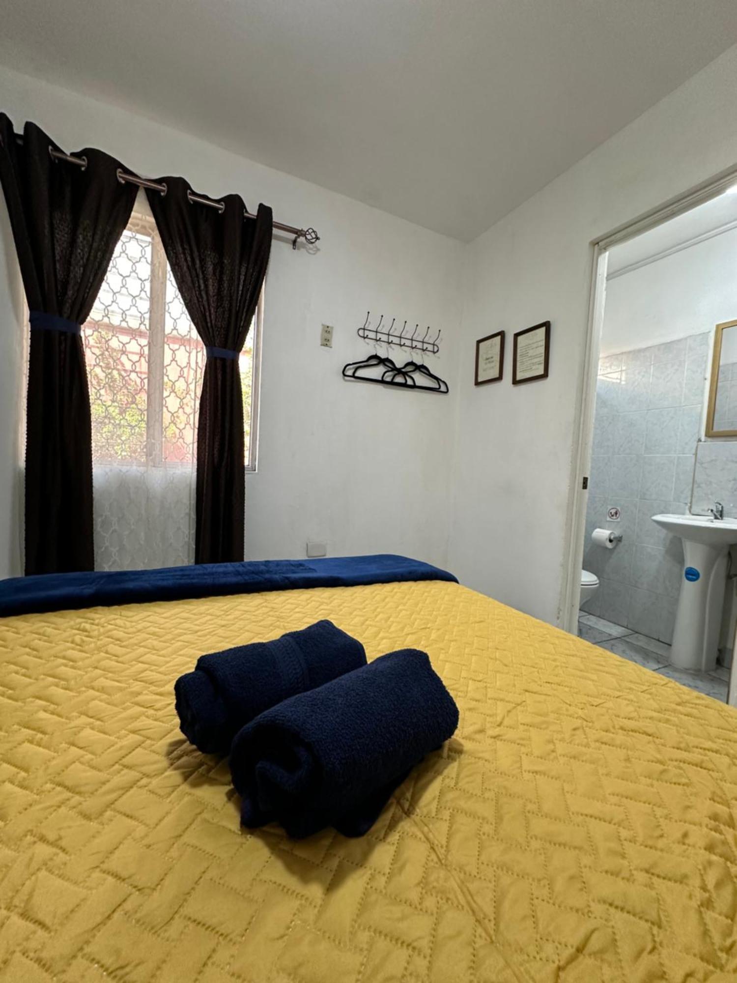 Casa Alicia Hostal Antigua Guatemala المظهر الخارجي الصورة